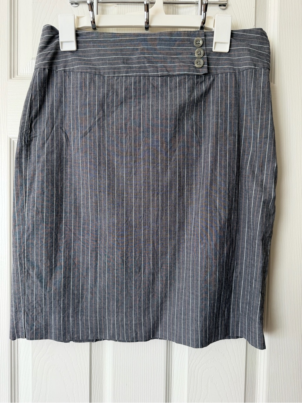 GAP Gray Pinstripe Mini Skirt with Button Waist